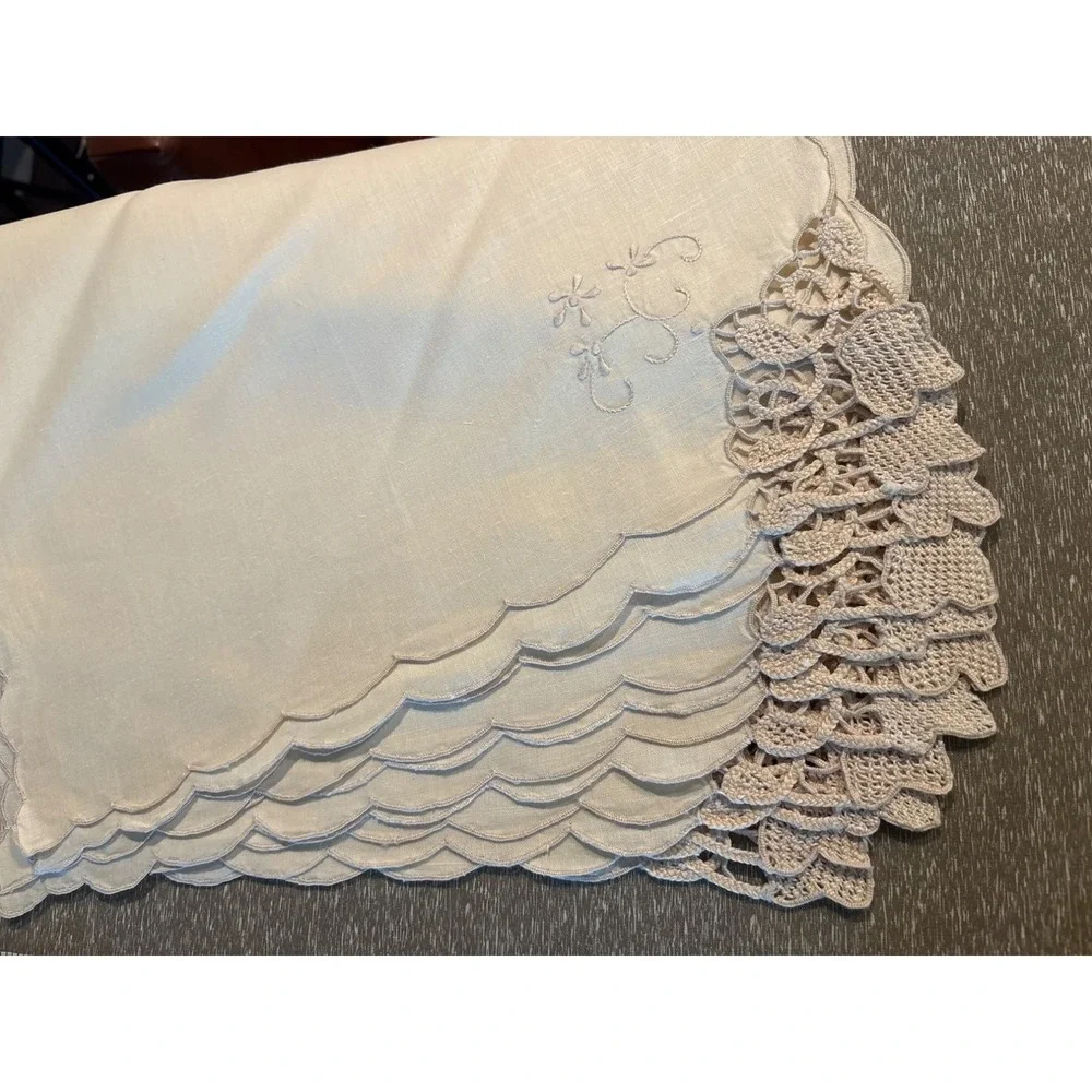 Vintage Linen & Crochet Lace Napkins 16x16